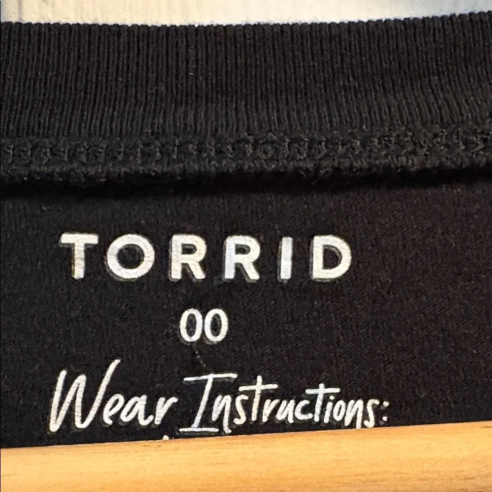 Torrid Black 'Wild and Free' Cat Tee